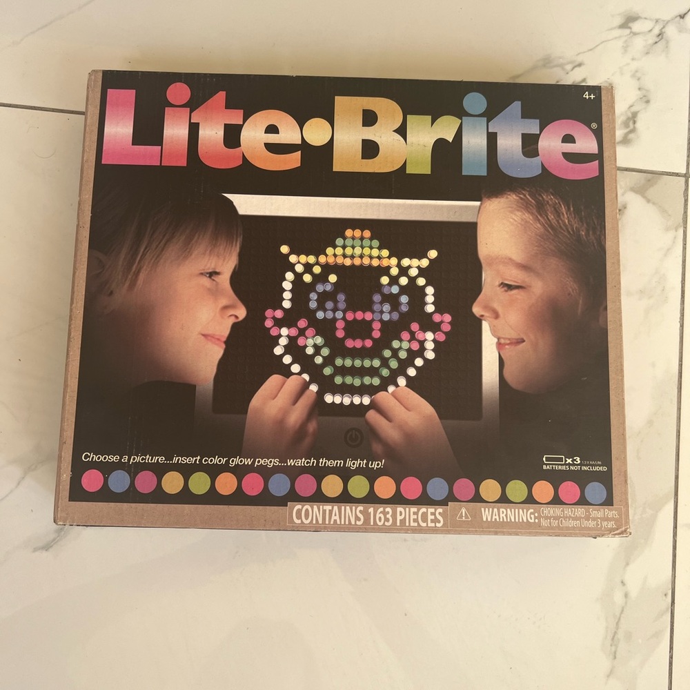 Lite brite game